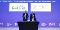 المكتب العائلي الخاص بـ”إس كيه إتش” يوقع اتفاقية إدارة فندقية مع روتانا لتشغيل منتجع الكوف خطة استثمارية بقيمة 500 مليون درهم إماراتي لتحويل العقار إلى منتجع رائد في رأس الخيمة المكتب العائلي الخاص بـ”إس كيه إتش” يوقع اتفاقية إدارة فندقية مع روتانا لتشغيل منتجع الكوف خطة استثمارية بقيمة 500 مليون درهم إماراتي لتحويل العقار إلى منتجع رائد في رأس الخيمة